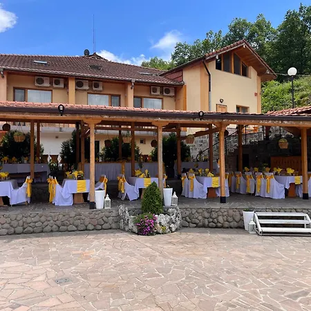 комплекс ливадите Resort Deredzhik-Koy